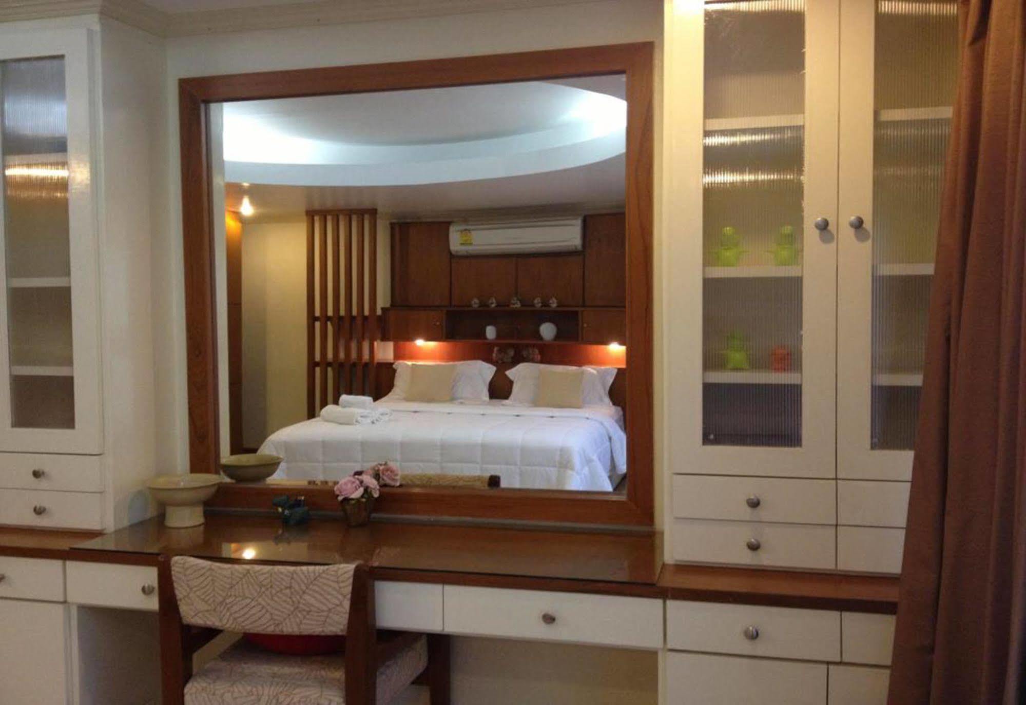 Ruankeaw Homestay Nai Harn エクステリア 写真